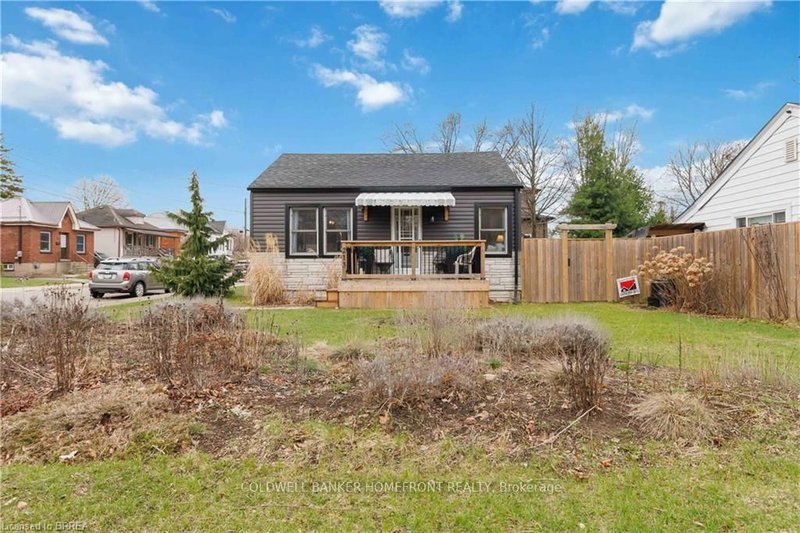 home for sale on 213 Elgin Street