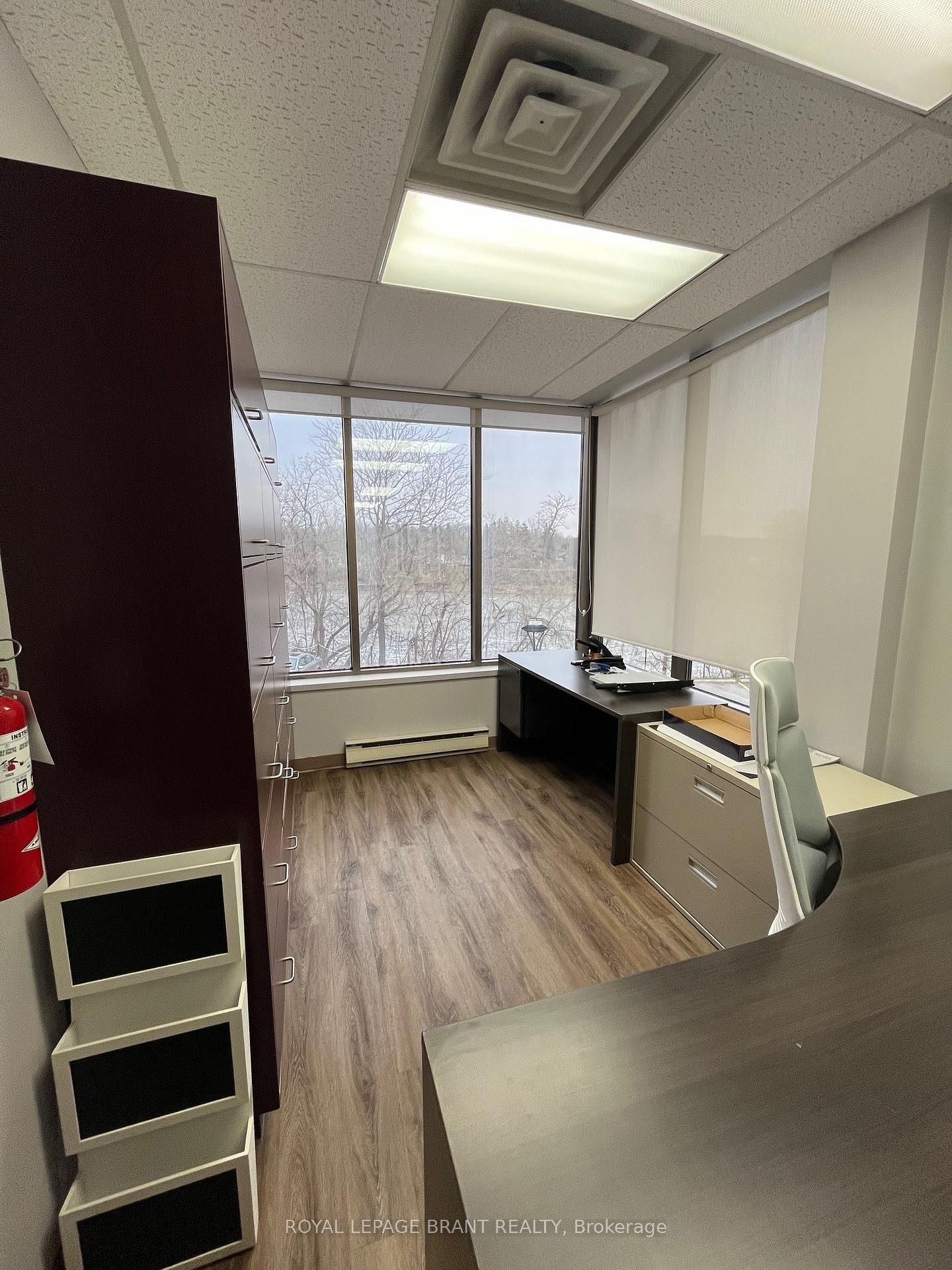 139 Grand River Street N, Unit 201 - Photo 10