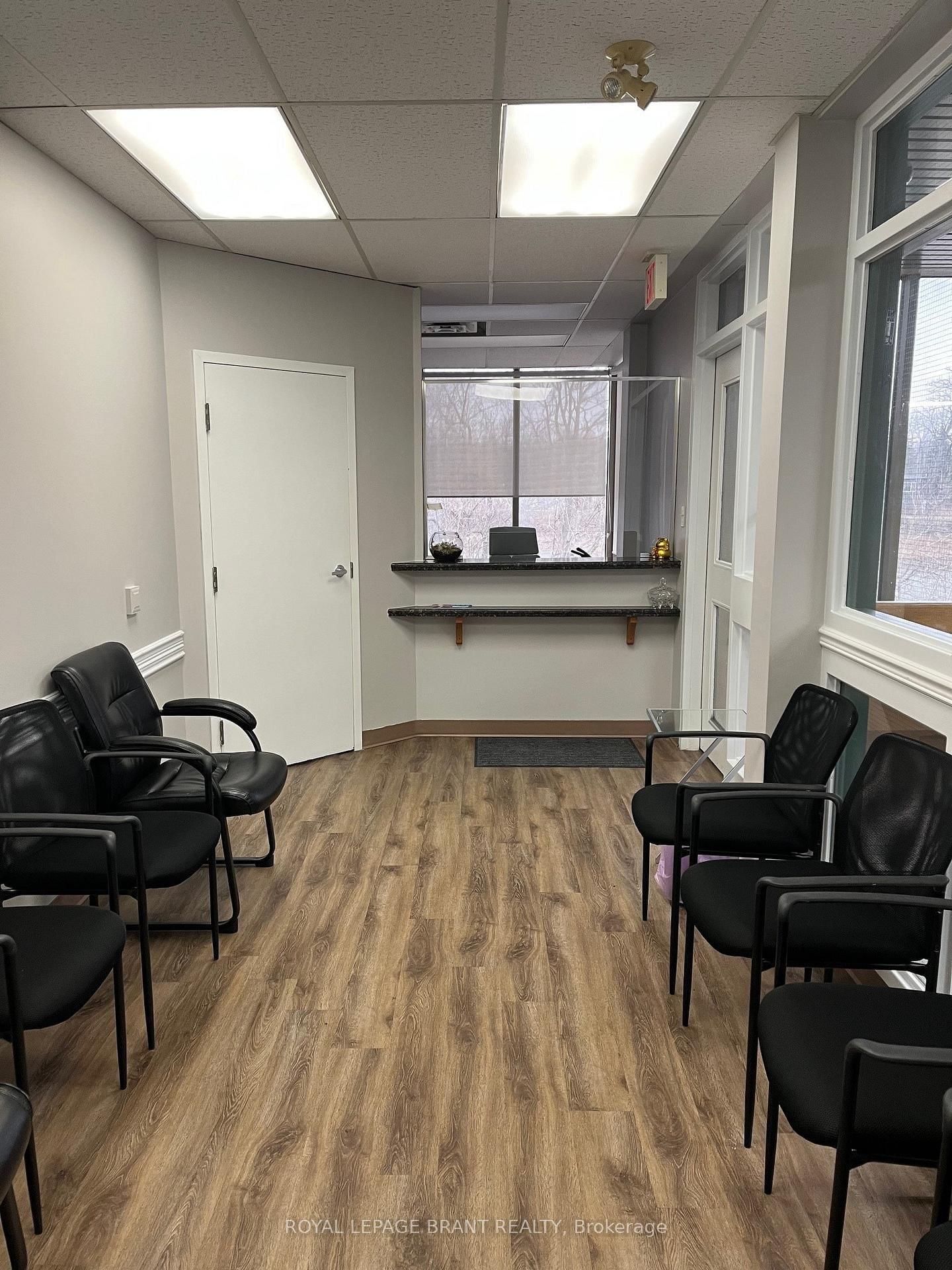 139 Grand River Street N, Unit 201 - Photo 3