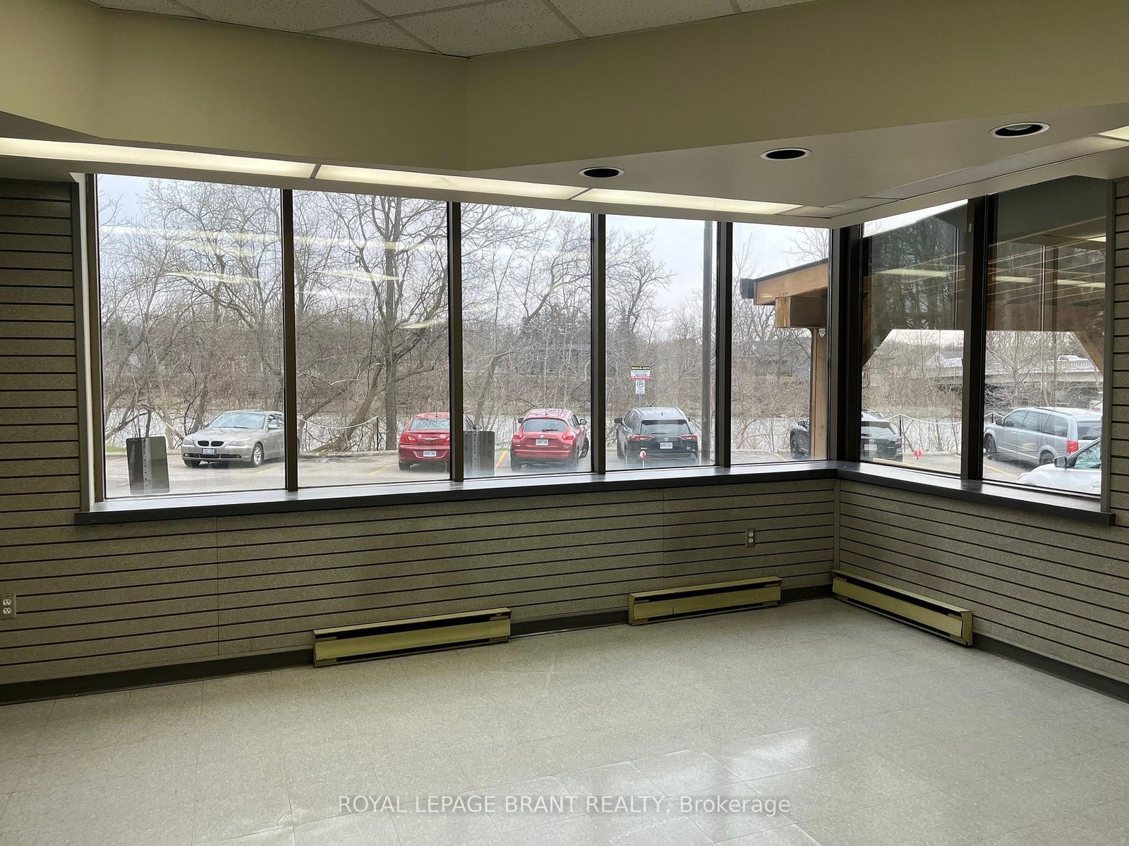 139 Grand River Street N, Unit 102 - Photo 3