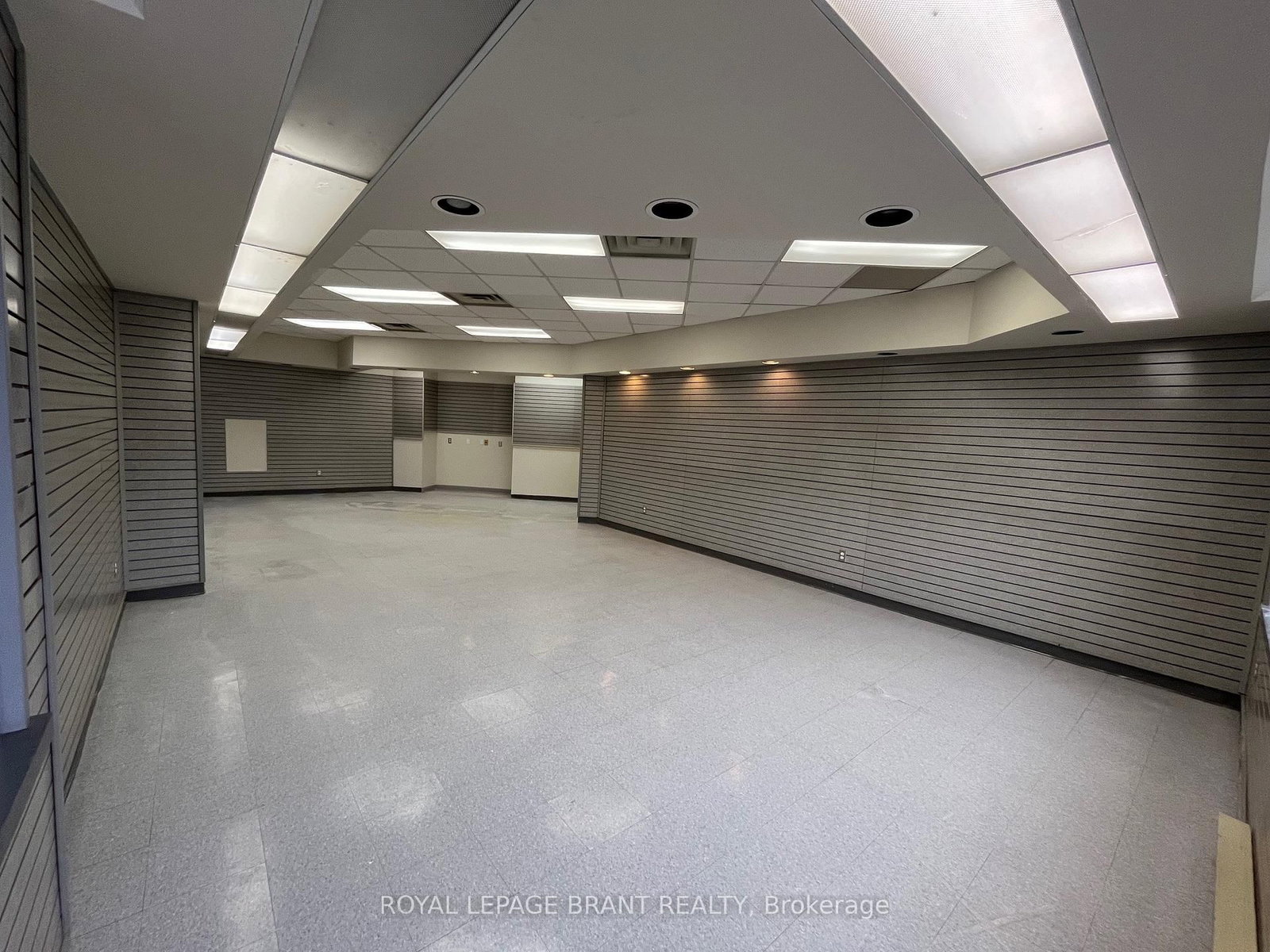 139 Grand River Street N, Unit 102 - Photo 4