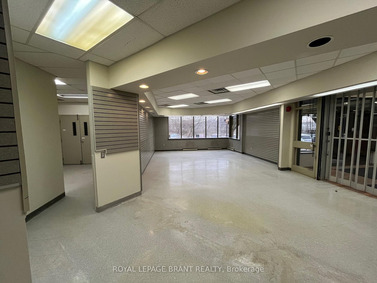 139 Grand River Street N, Unit 102 - Photo 5