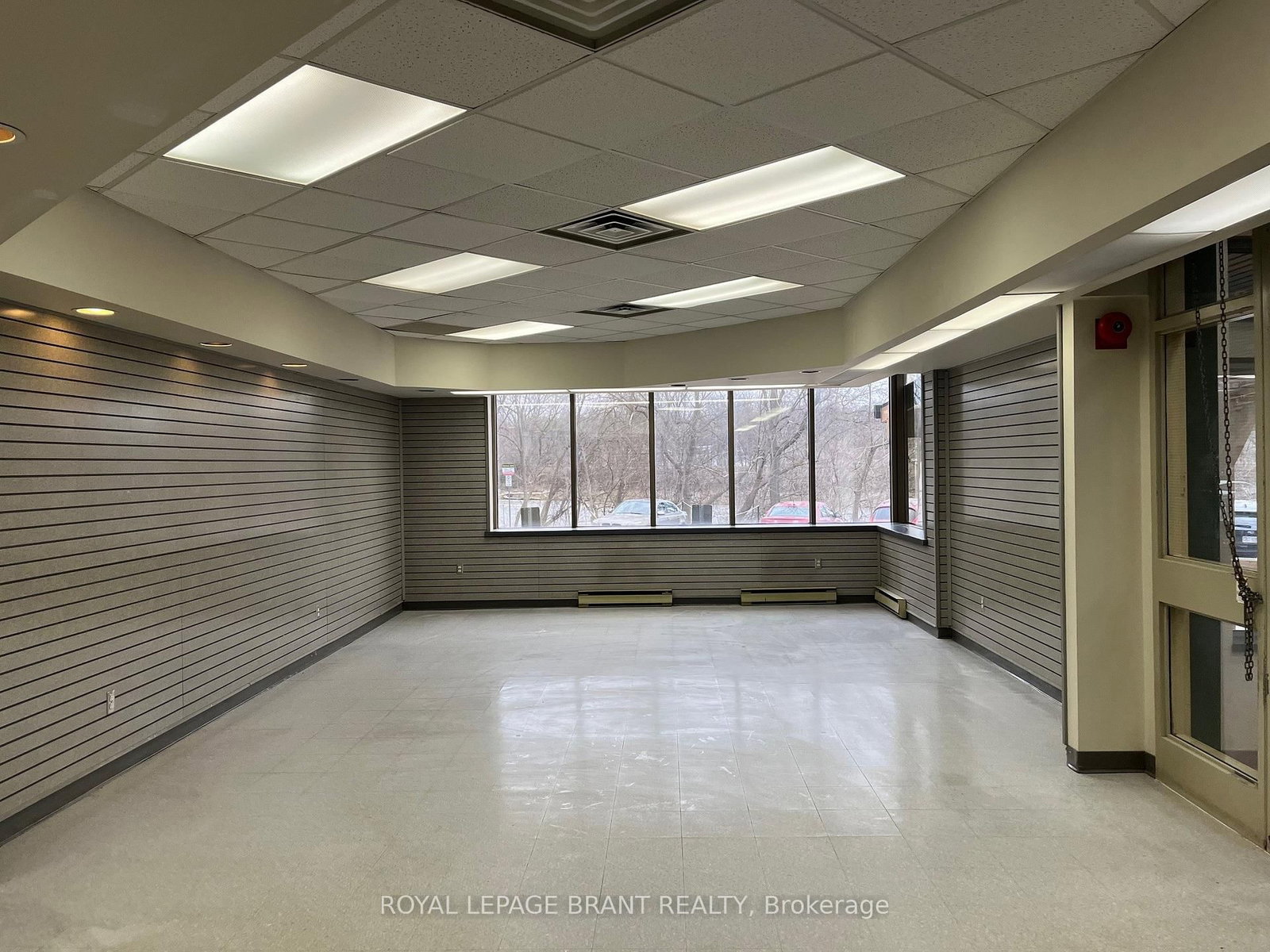 139 Grand River Street N, Unit 102 - Photo 7