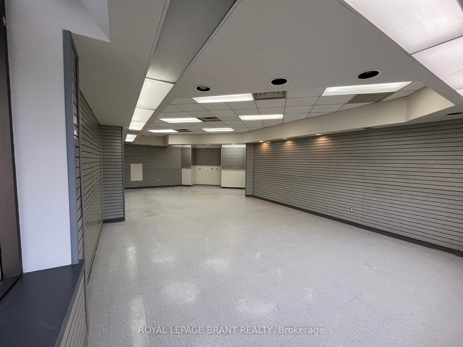 139 Grand River Street N, Unit 102 - Photo 8