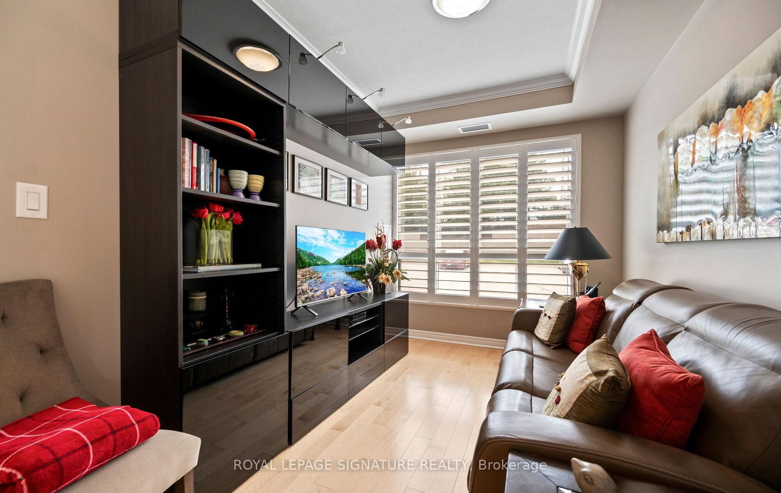 539 BELMONT Avenue W, Unit 101 - Photo 12