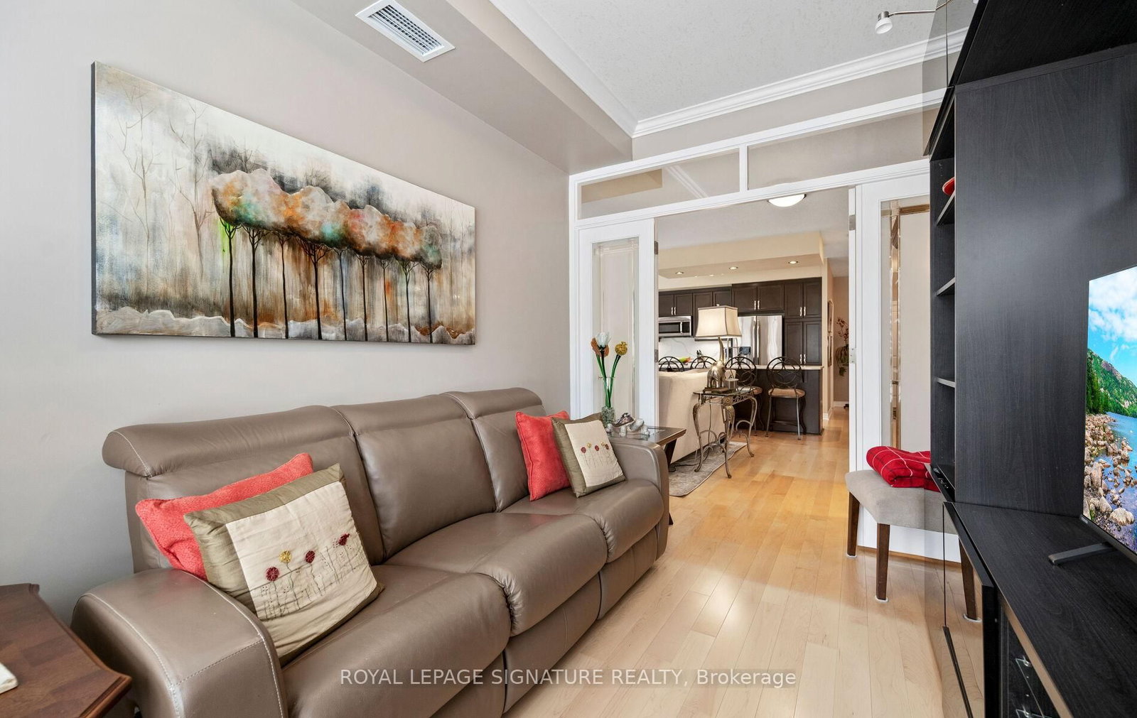 539 BELMONT Avenue W, Unit 101 - Photo 13