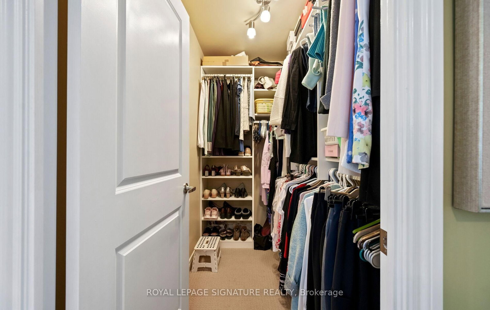 539 BELMONT Avenue W, Unit 101 - Photo 15