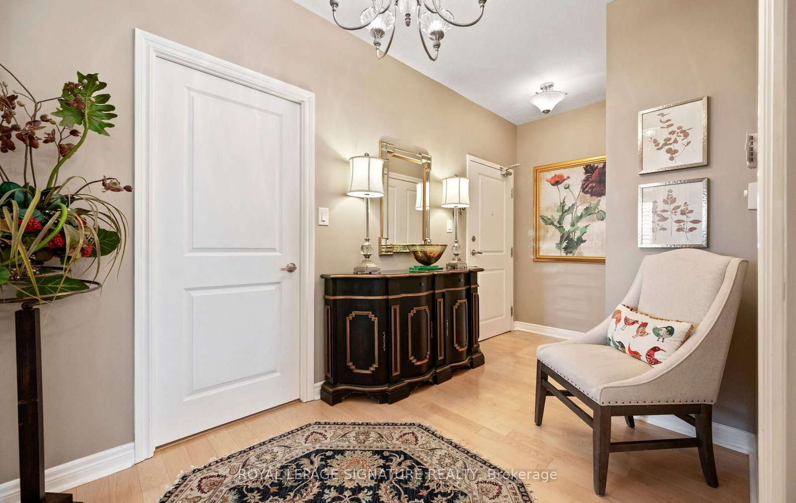 539 BELMONT Avenue W, Unit 101 - Photo 3