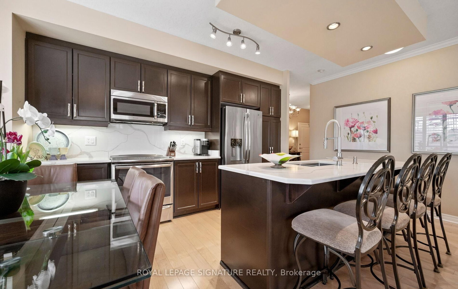 539 BELMONT Avenue W, Unit 101 - Photo 6