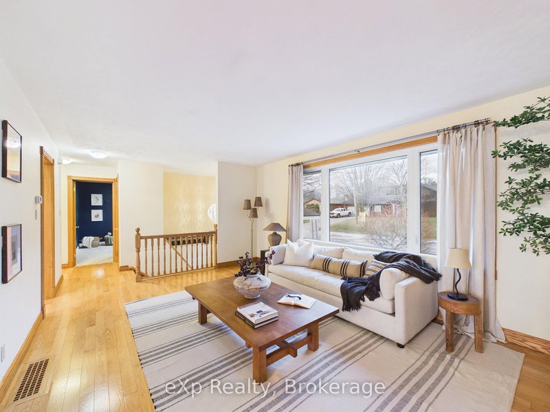 422 Wellington St, Saugeen Shores, N0H 2C4 | Image 3