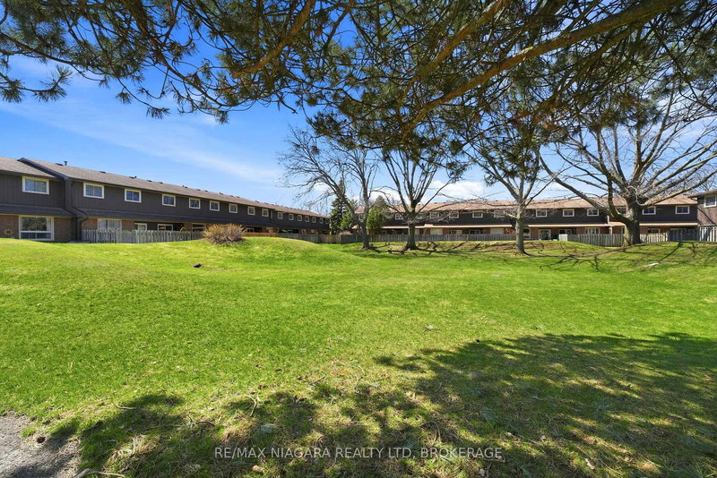 28 - 64 Forster St, St. Catharines, L2N 6T5 | Image 2