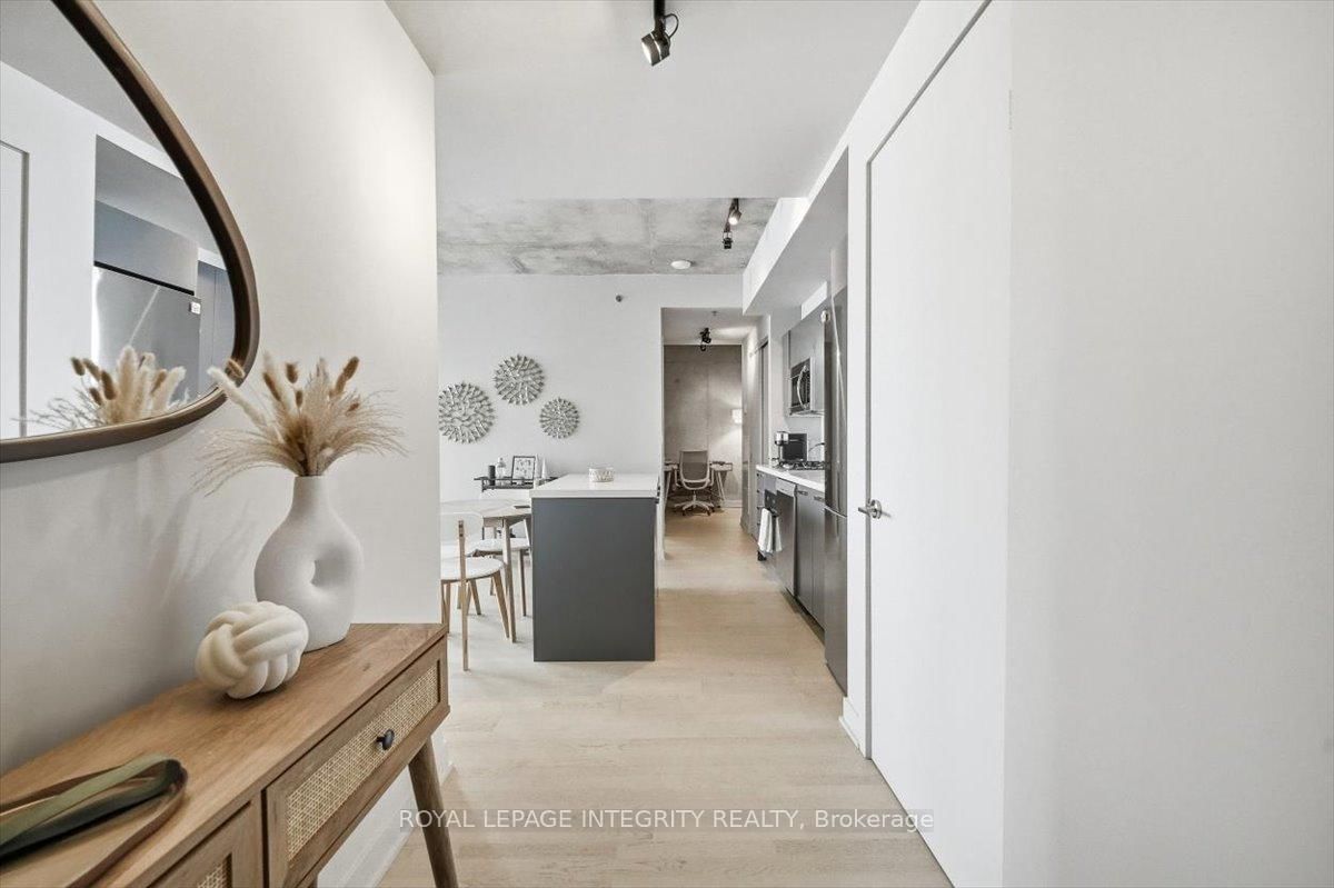 203 Catherine Street, Unit 602 - Photo 3