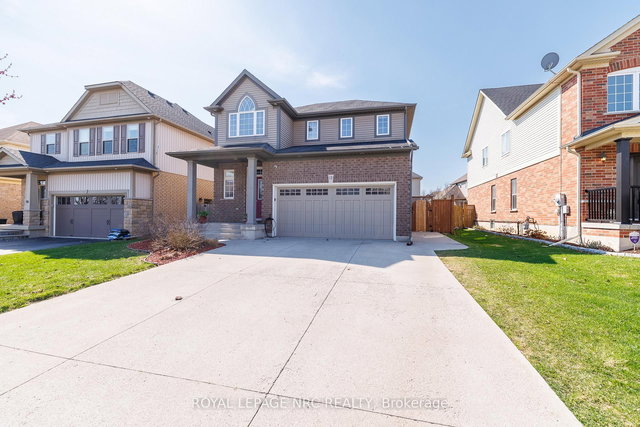 12 Wilfrid Laurier Crescent