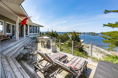 2 Island 1210 • Georgian Bay, ON photo 5