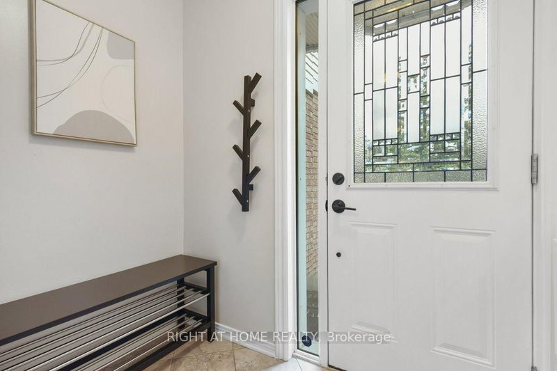 57 Chester Cres, Ottawa, K2J 2J6 | Image 3