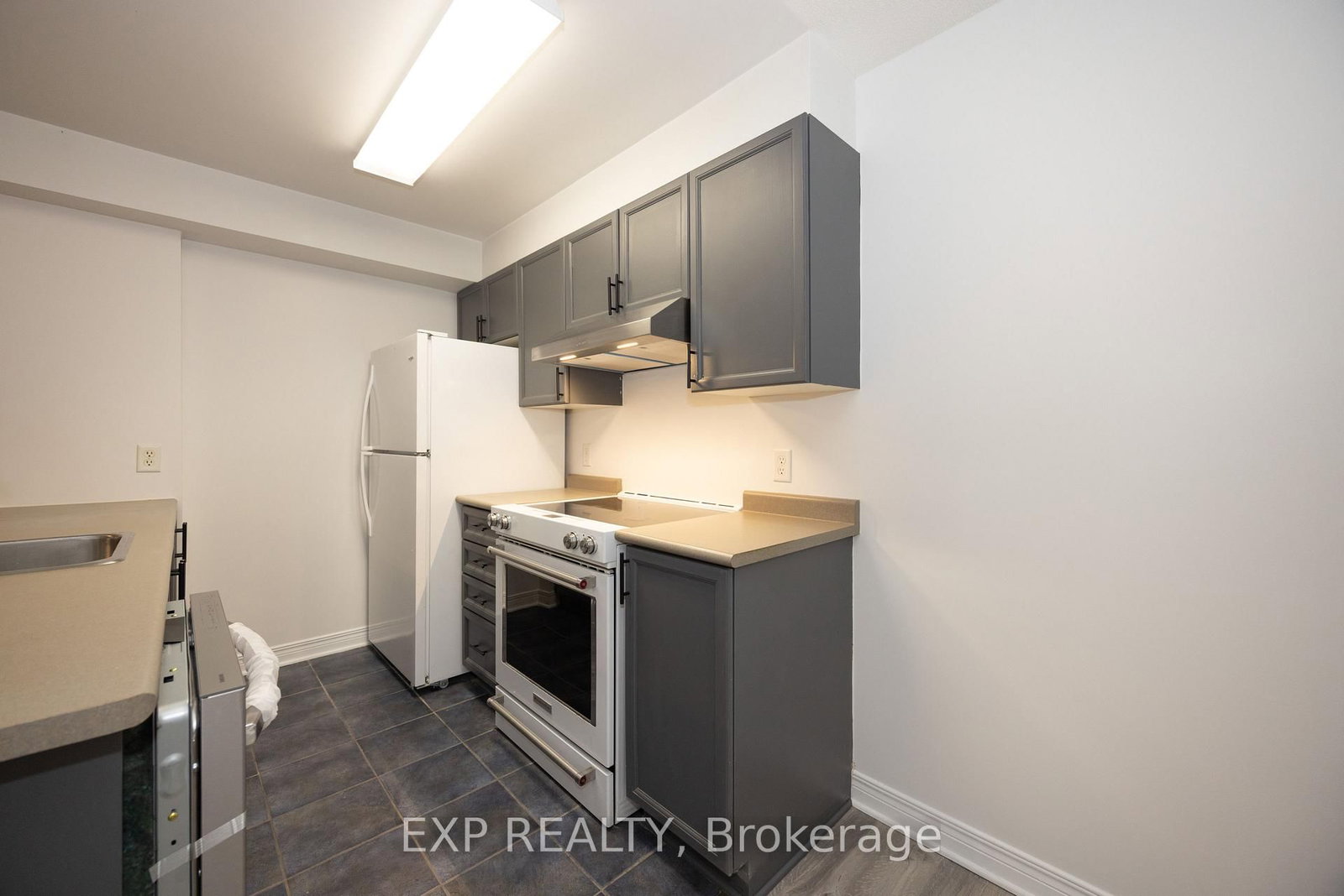 429 Somerset Street W, Unit 803 - Photo 11