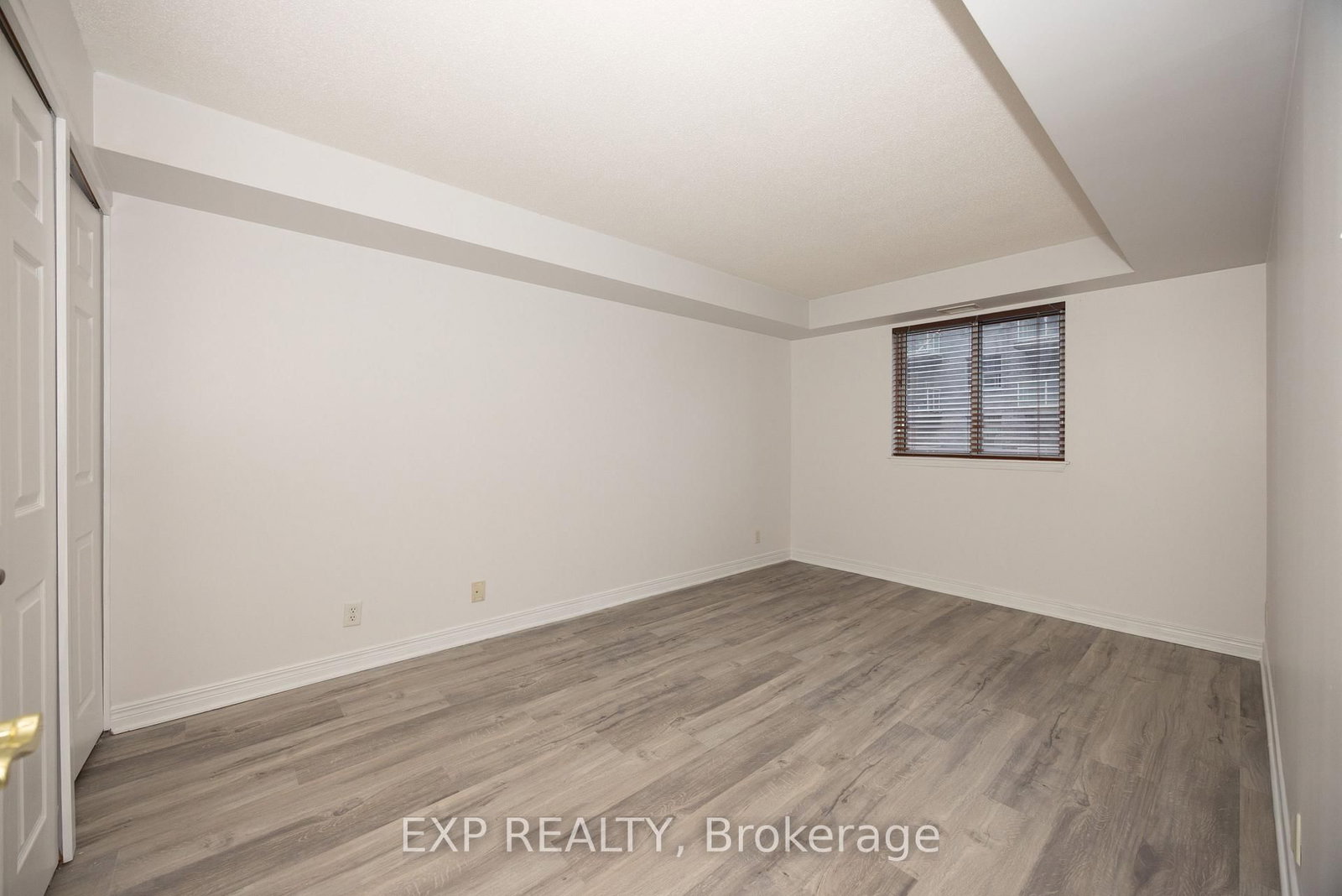 429 Somerset Street W, Unit 803 - Photo 16