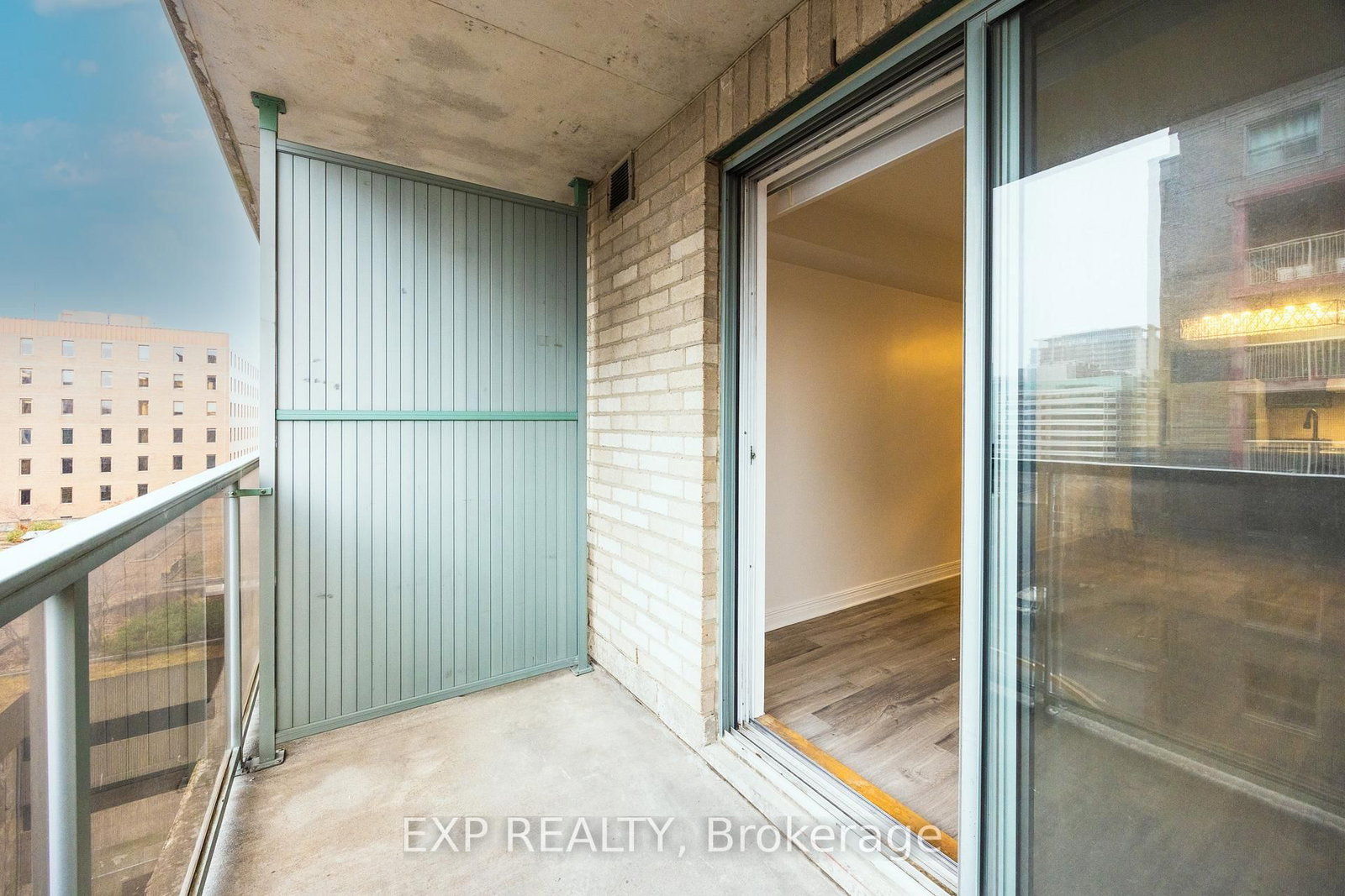 429 Somerset Street W, Unit 803 - Photo 20