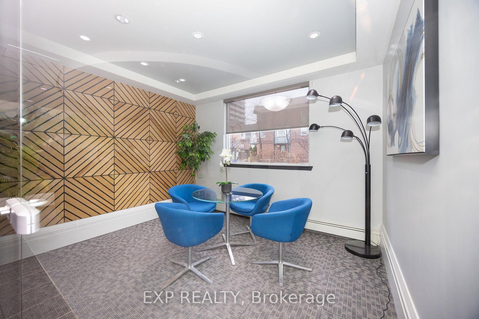 429 Somerset Street W, Unit 803 - Photo 4