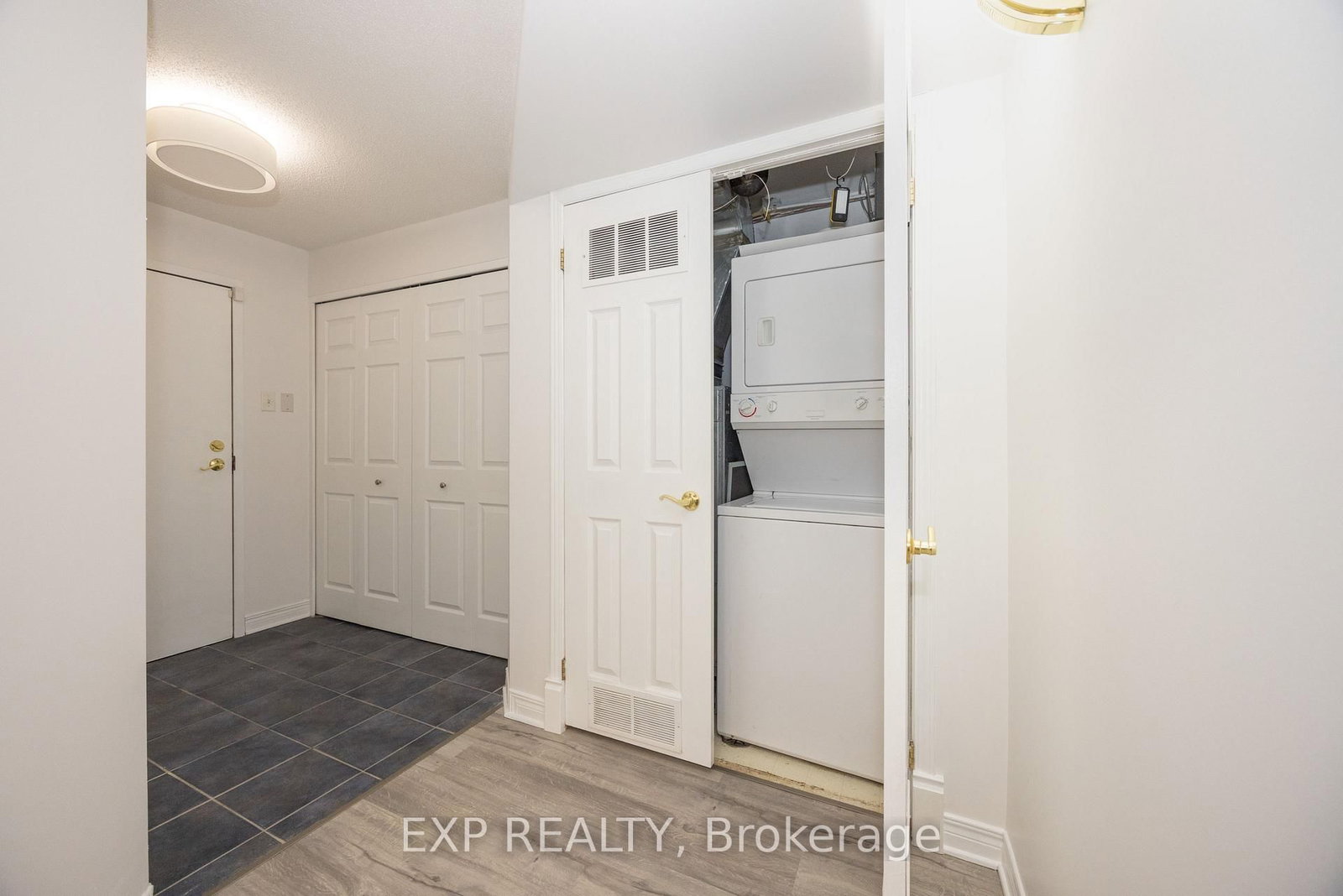 429 Somerset Street W, Unit 803 - Photo 9