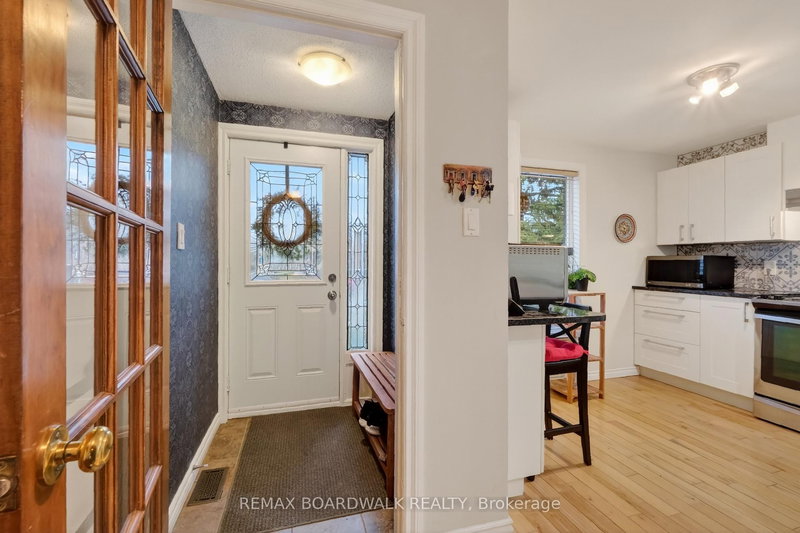 7925 Jeanne D'arc Blvd N, Ottawa, K1C 2C7 | Image 3