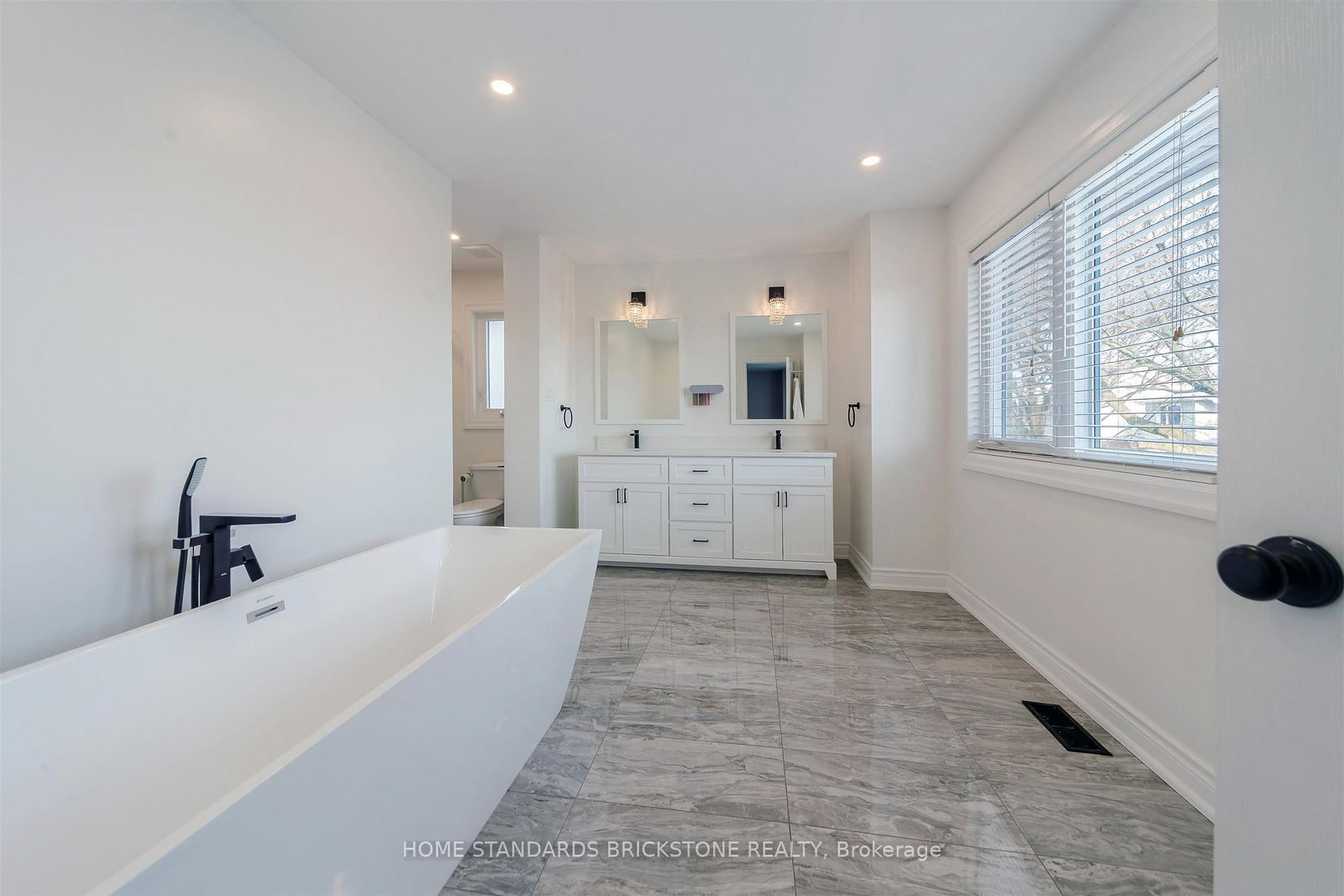 28 Brookhurst Crescent - Photo 25