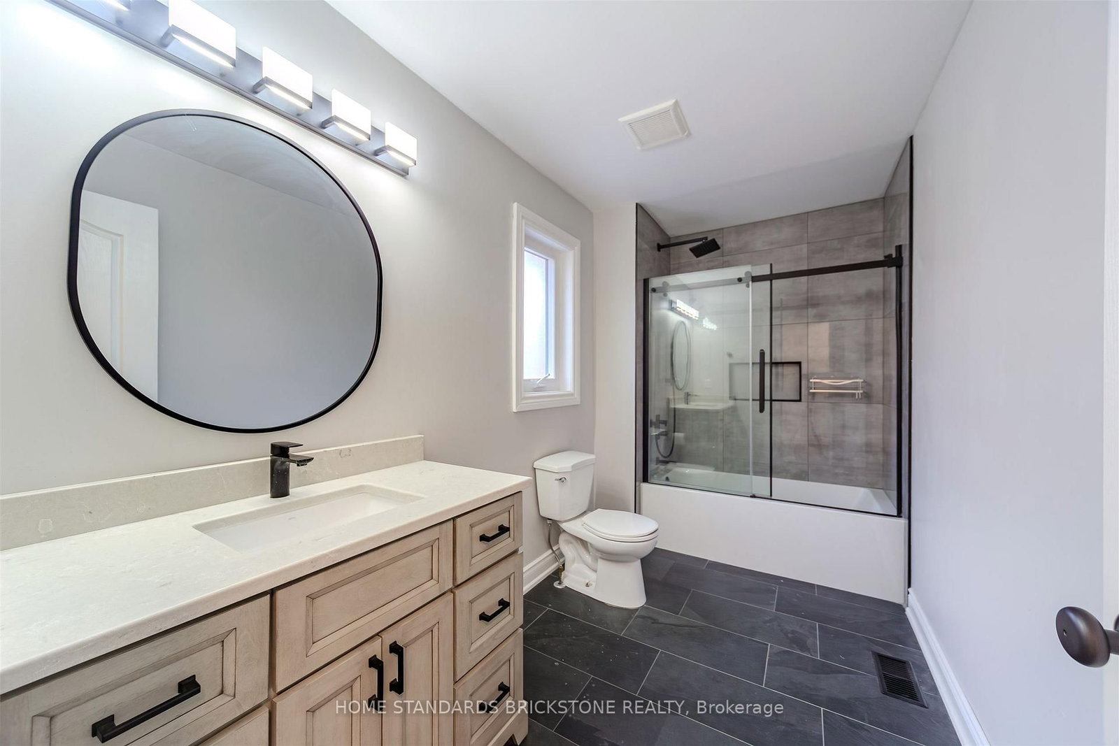 28 Brookhurst Crescent - Photo 34