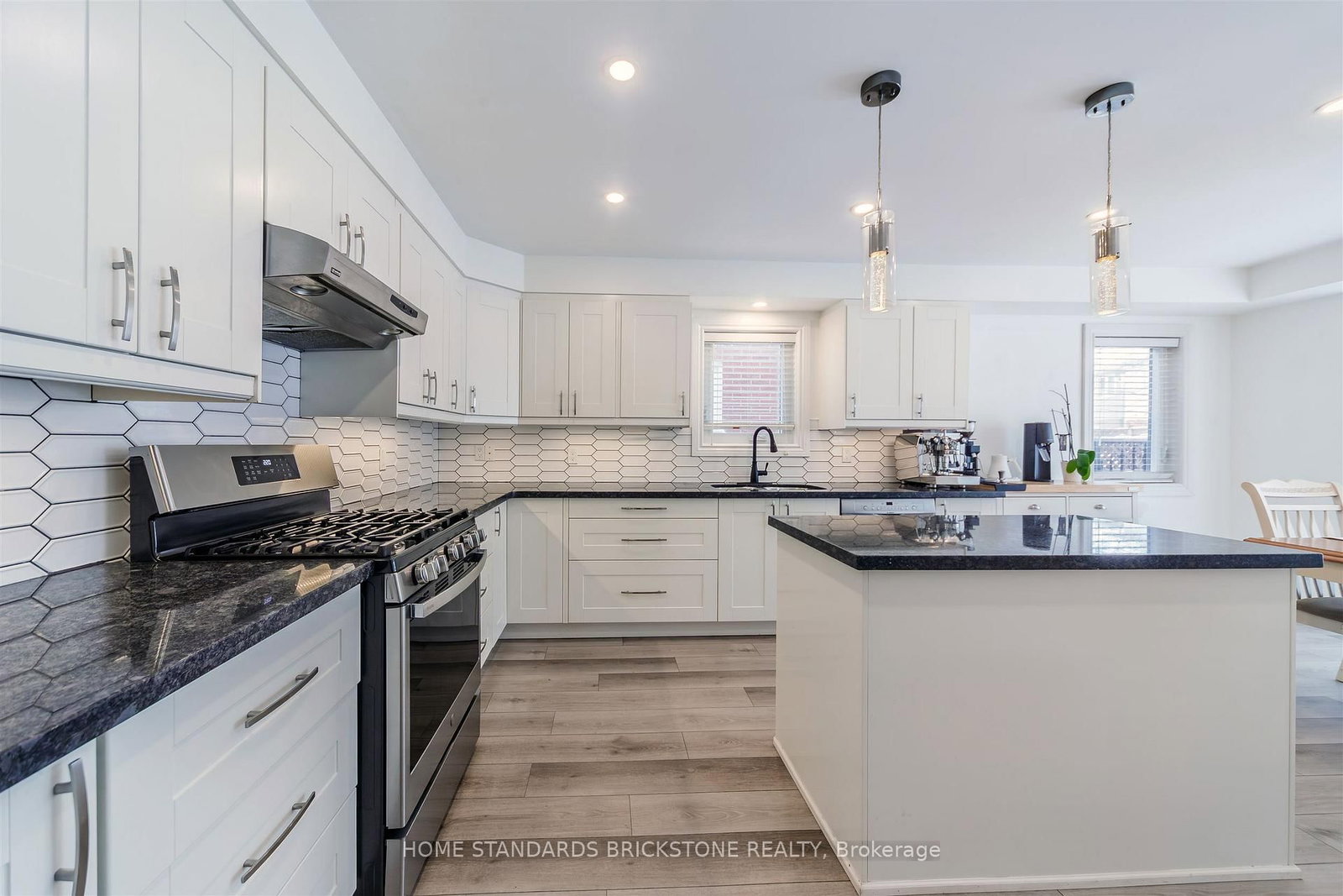 28 Brookhurst Crescent - Photo 7