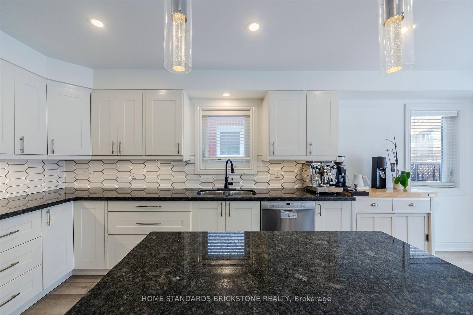 28 Brookhurst Crescent - Photo 8