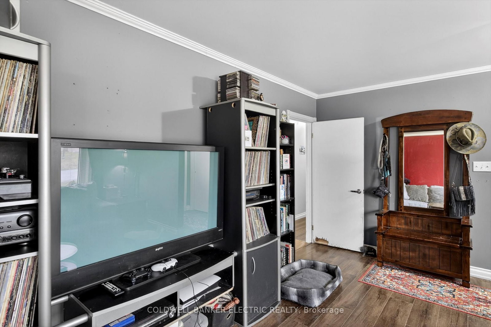 Detached House for sale at 250 Collison Crescent, Peterborough, Ontario, K9J 1A8 - Ashburnham Ward 4 - MLS: X13001214