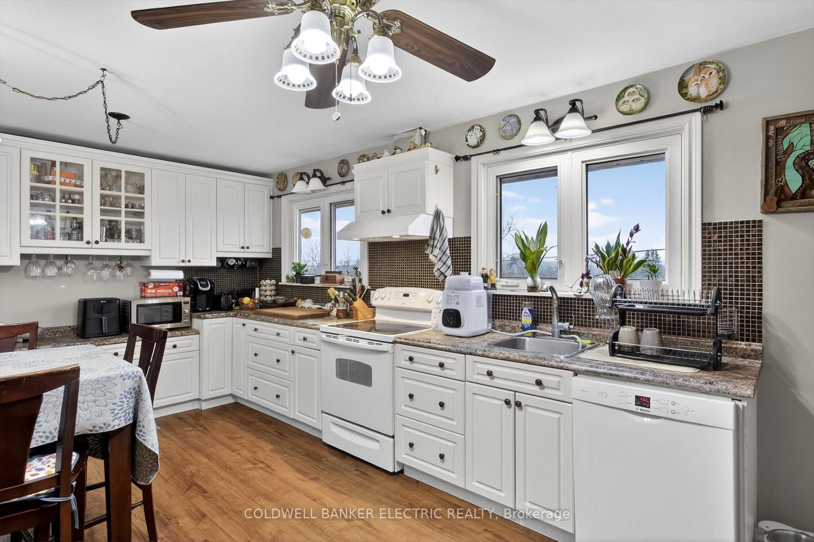 Detached House for sale at 250 Collison Crescent, Peterborough, Ontario, K9J 1A8 - Ashburnham Ward 4 - MLS: X13001214