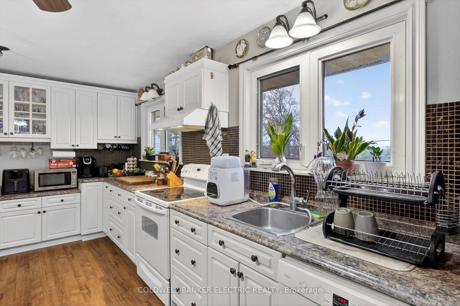 Detached House for sale at 250 Collison Crescent, Peterborough, Ontario, K9J 1A8 - Ashburnham Ward 4 - MLS: X13001214