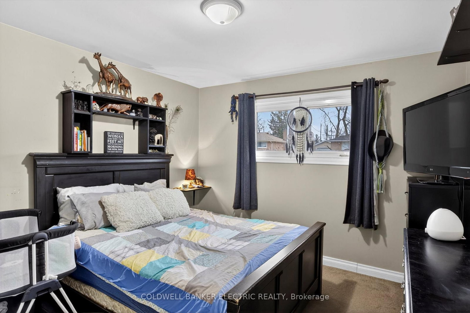 Detached House for sale at 250 Collison Crescent, Peterborough, Ontario, K9J 1A8 - Ashburnham Ward 4 - MLS: X13001214