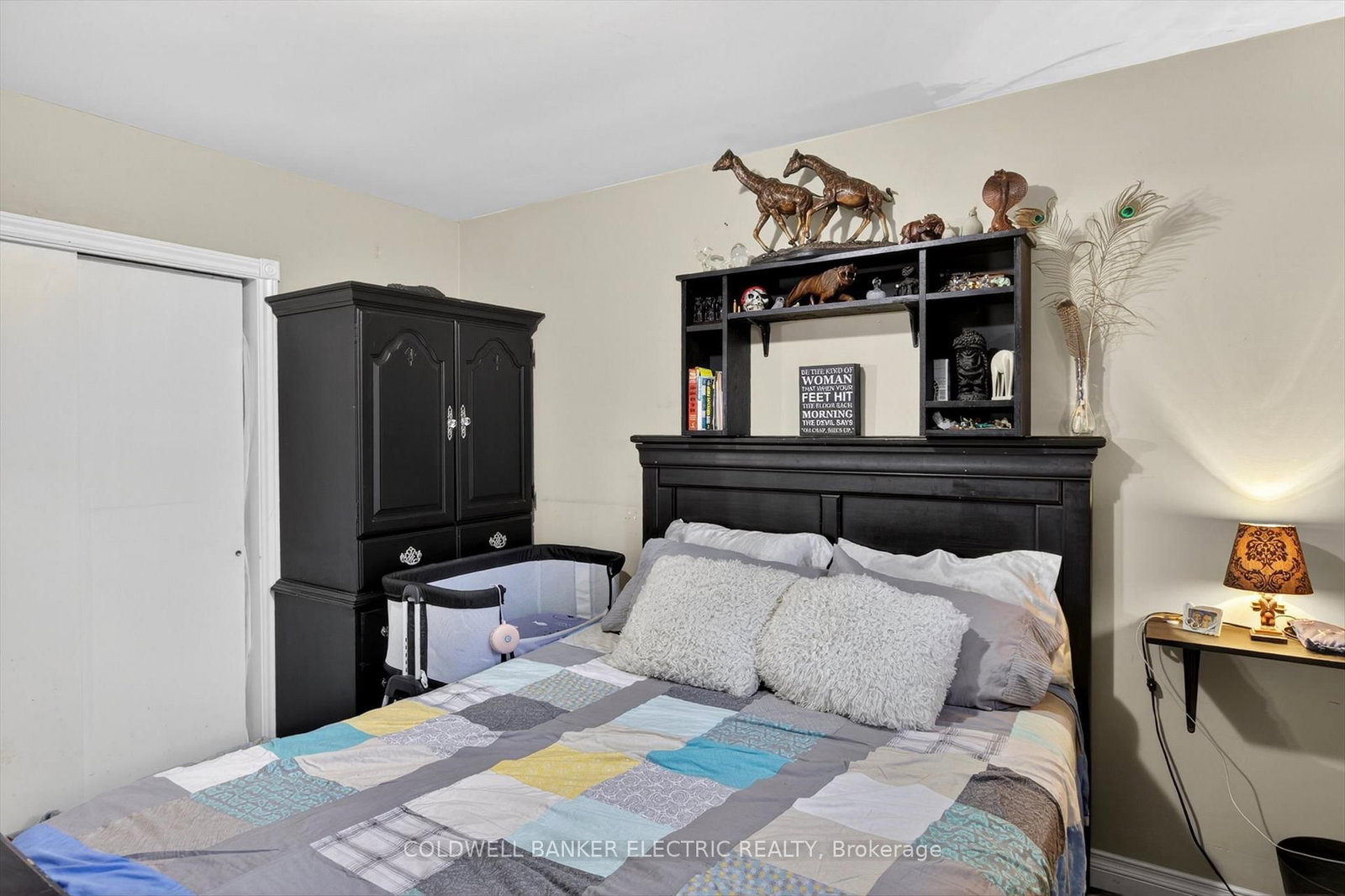 Detached House for sale at 250 Collison Crescent, Peterborough, Ontario, K9J 1A8 - Ashburnham Ward 4 - MLS: X13001214