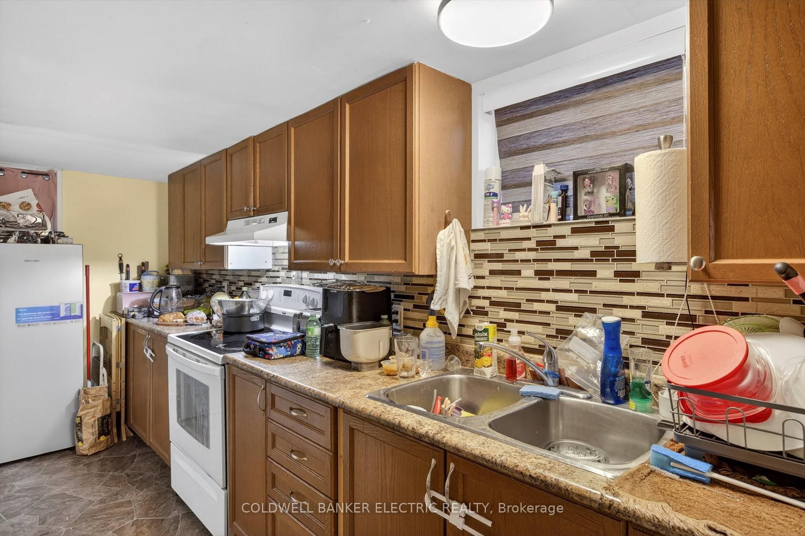 Detached House for sale at 250 Collison Crescent, Peterborough, Ontario, K9J 1A8 - Ashburnham Ward 4 - MLS: X13001214