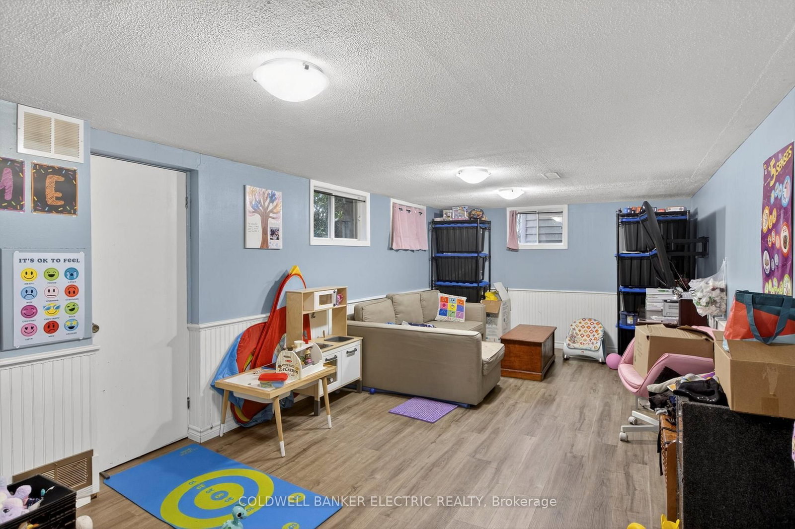 Detached House for sale at 250 Collison Crescent, Peterborough, Ontario, K9J 1A8 - Ashburnham Ward 4 - MLS: X13001214