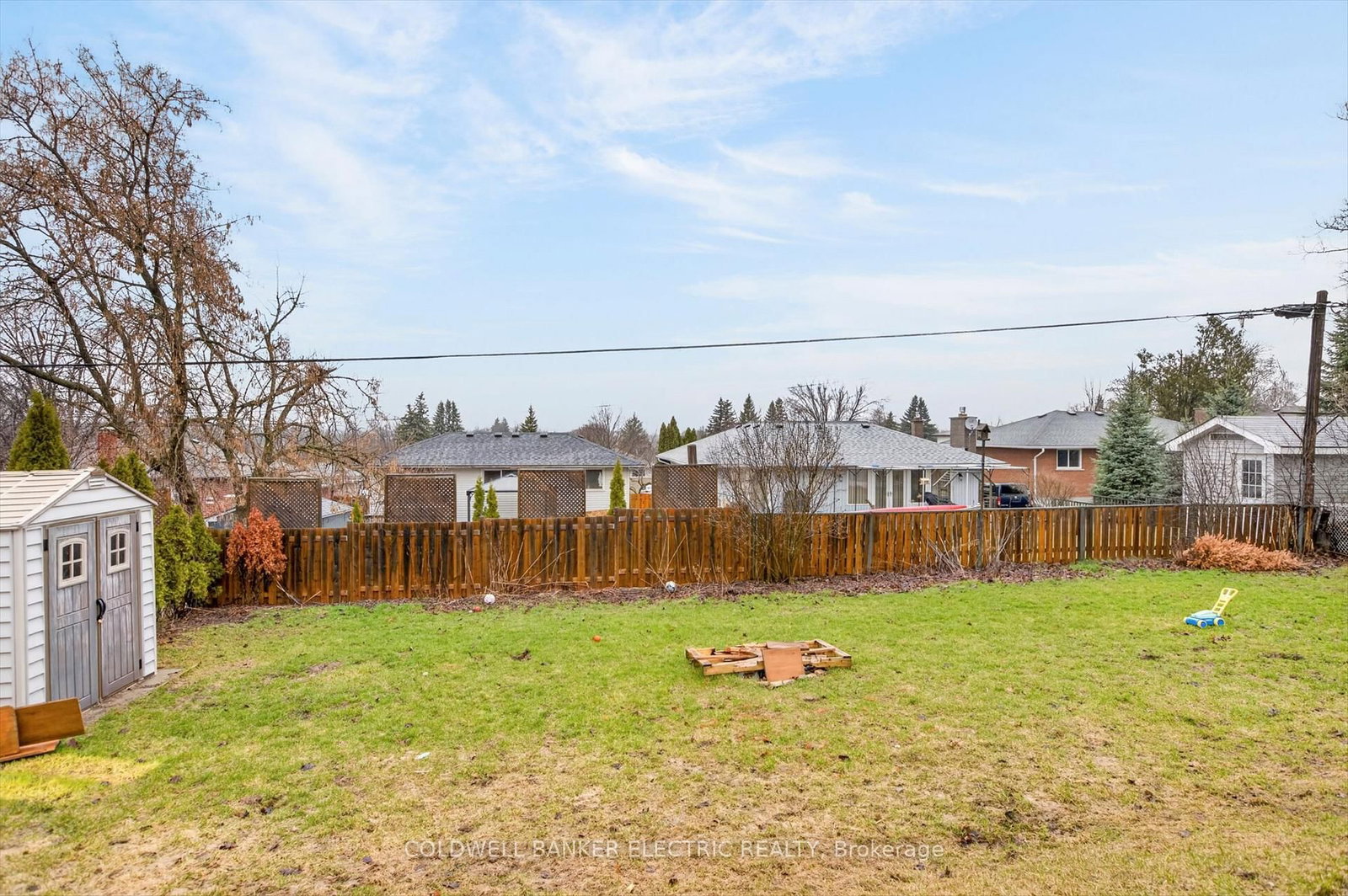 Detached House for sale at 250 Collison Crescent, Peterborough, Ontario, K9J 1A8 - Ashburnham Ward 4 - MLS: X13001214