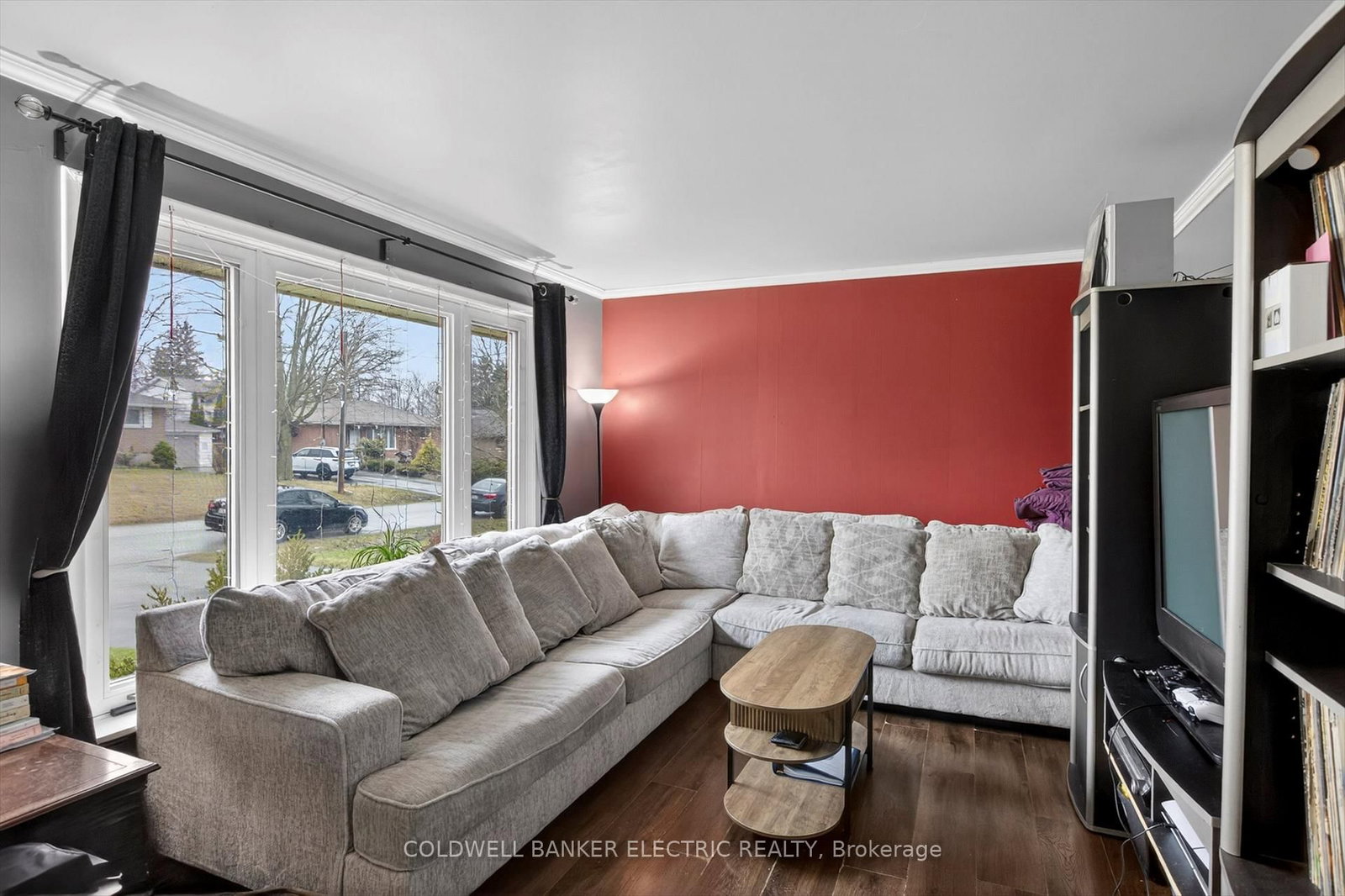 Detached House for sale at 250 Collison Crescent, Peterborough, Ontario, K9J 1A8 - Ashburnham Ward 4 - MLS: X13001214