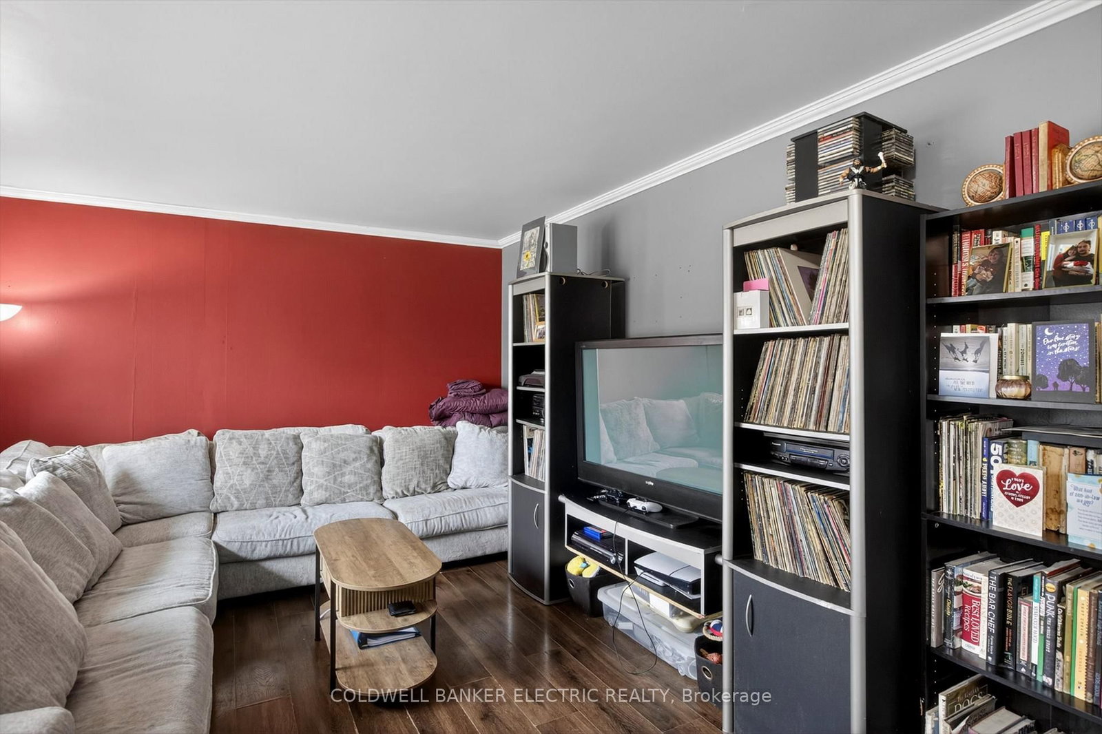 Detached House for sale at 250 Collison Crescent, Peterborough, Ontario, K9J 1A8 - Ashburnham Ward 4 - MLS: X13001214