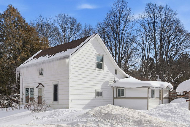 500218 Grey Road 12 Road