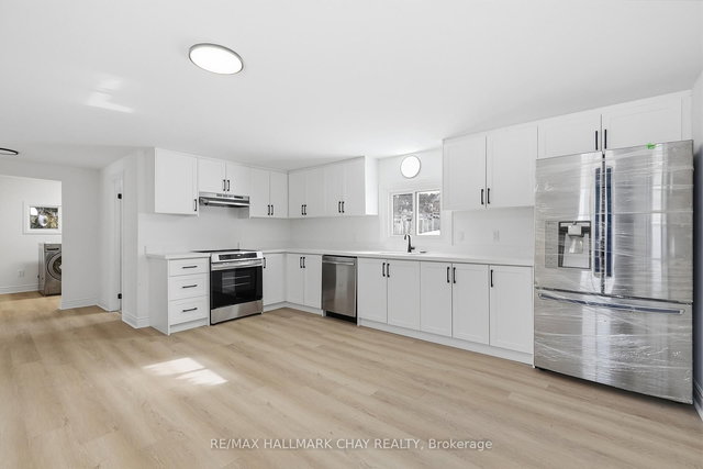 500218 Grey Road 12 Road