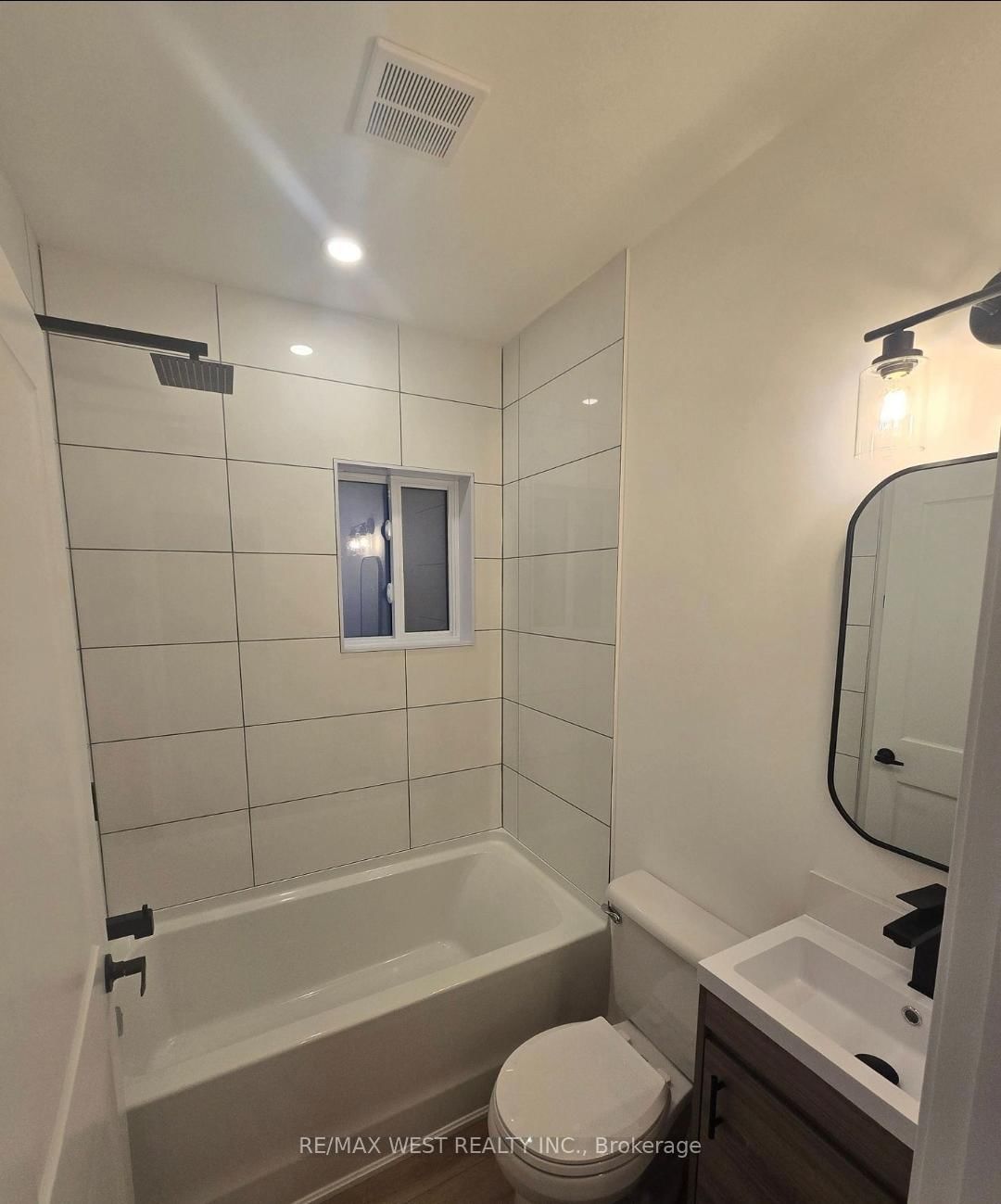 Detached House for sale at 413 Paling Avenue, Hamilton, Ontario, L8H 5K3 - Homeside - MLS: X13001470