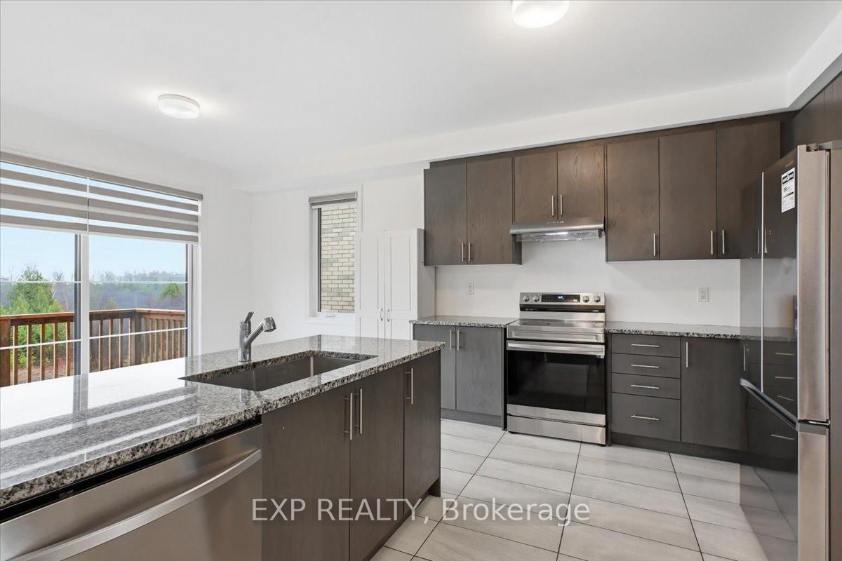 448 Trevor Street - Photo 6