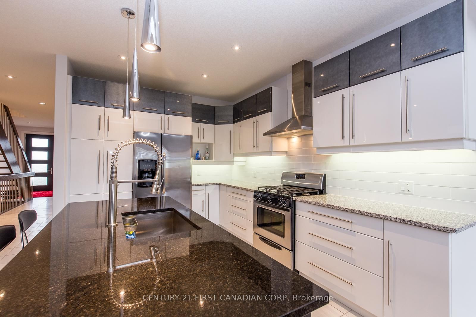 962 Moy Crescent - Photo 10