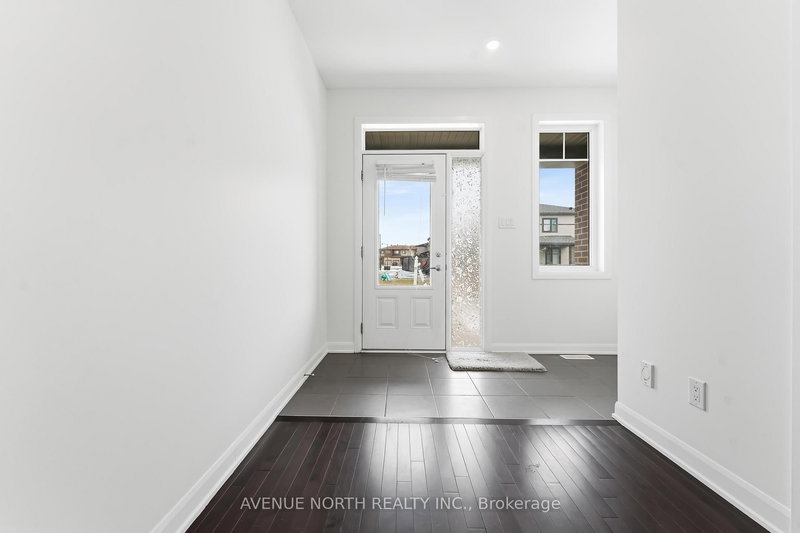 2082 Caltra Cres, Ottawa, K2J 6V4 | Image 3