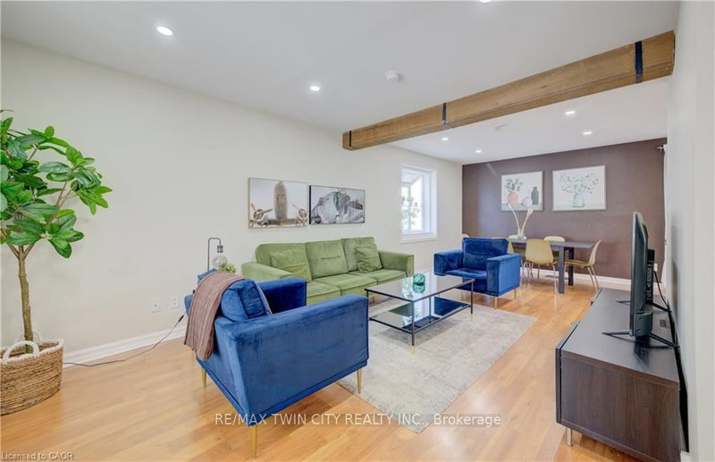 home for sale on 350 Victoria Street S