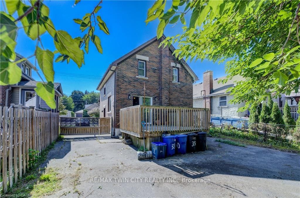 350 Victoria Street S - Photo 22