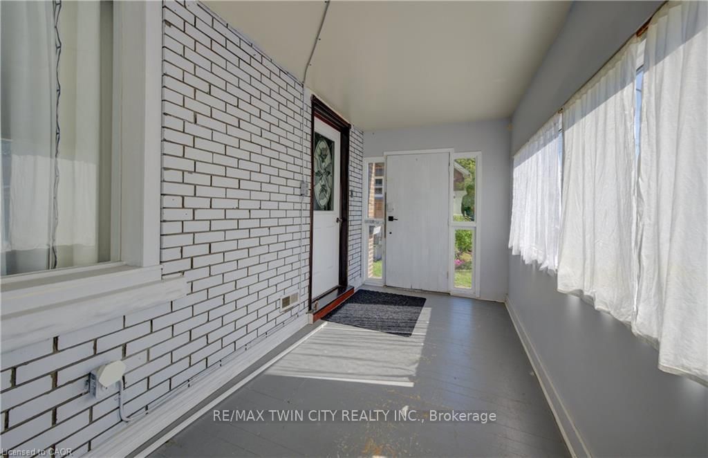 350 Victoria Street S - Photo 24