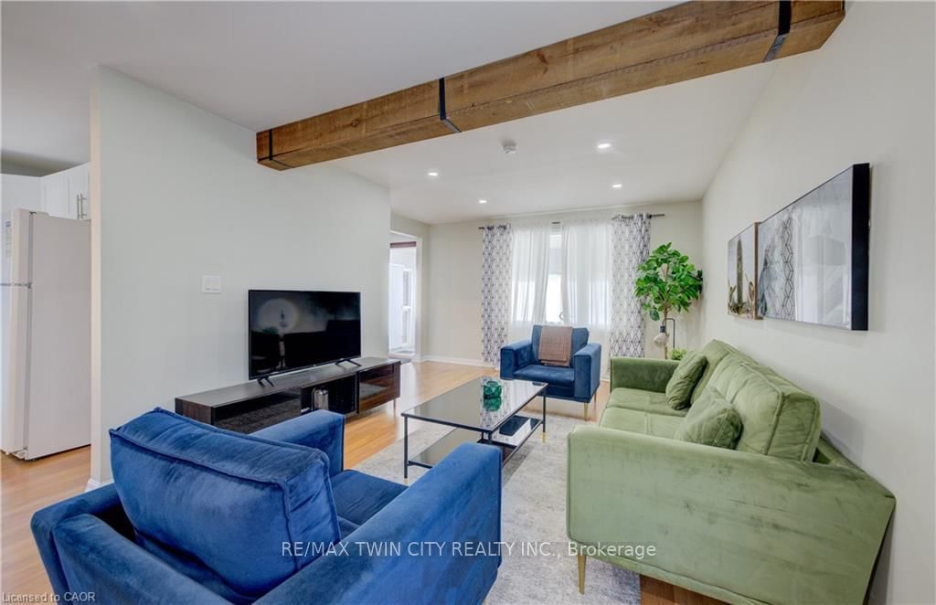 350 Victoria Street S - Photo 4