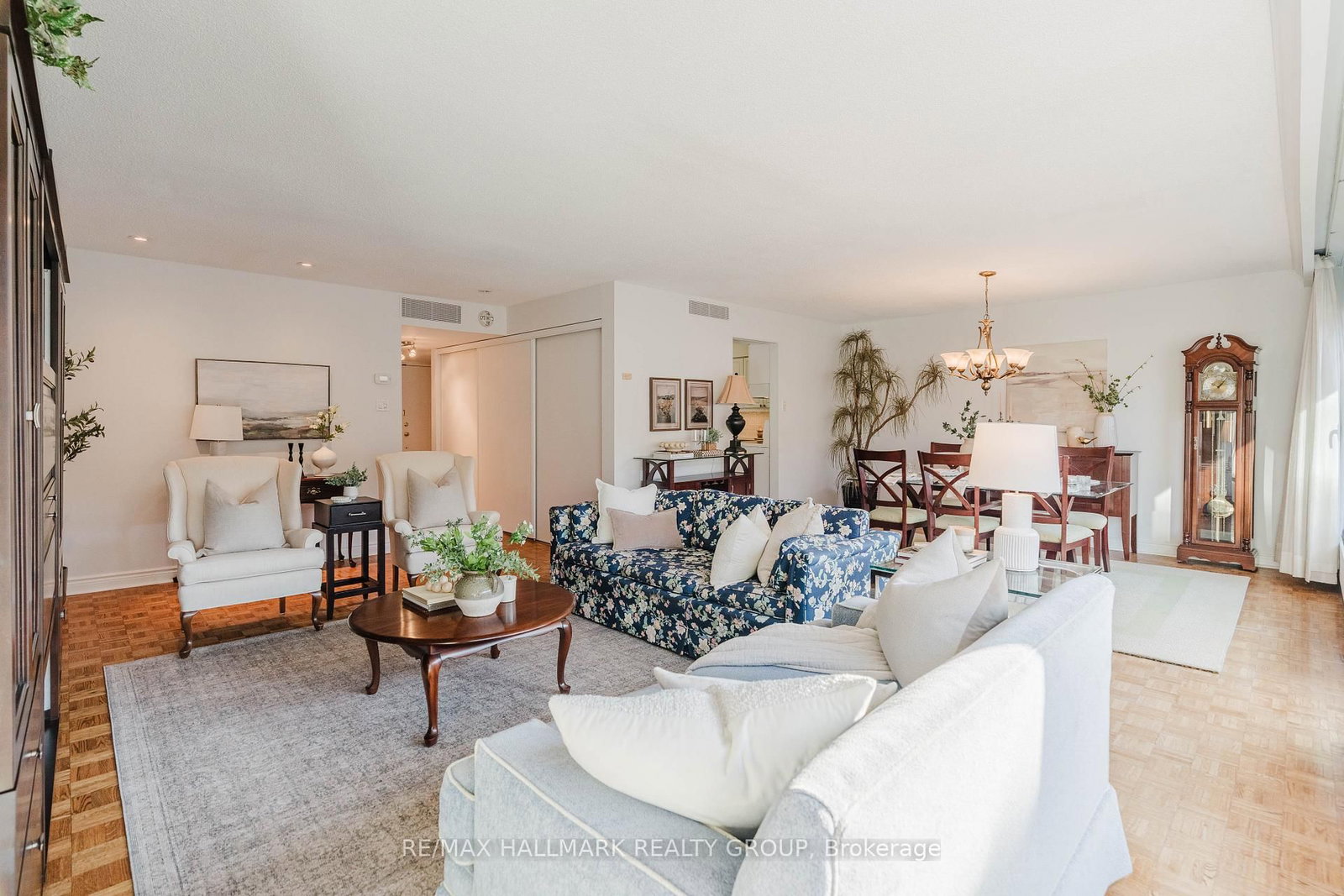 300 Queen Elizabeth Drive, Unit TH2 - Photo 13